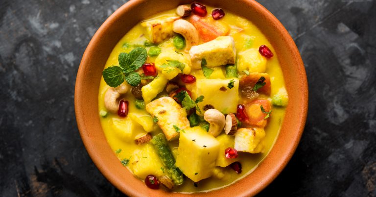 Spicy Thai Mango Curry with Tofu