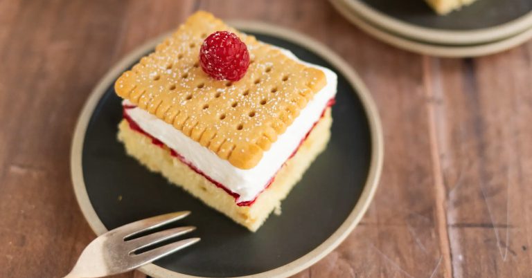 Vegan Raspberry Shortbread Cake